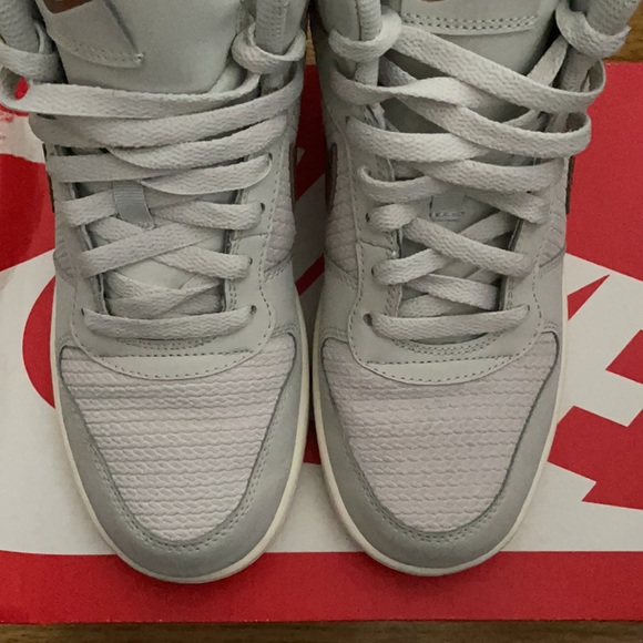 Nike Women's Court Borough Mid Premium - Picture 7 of 15